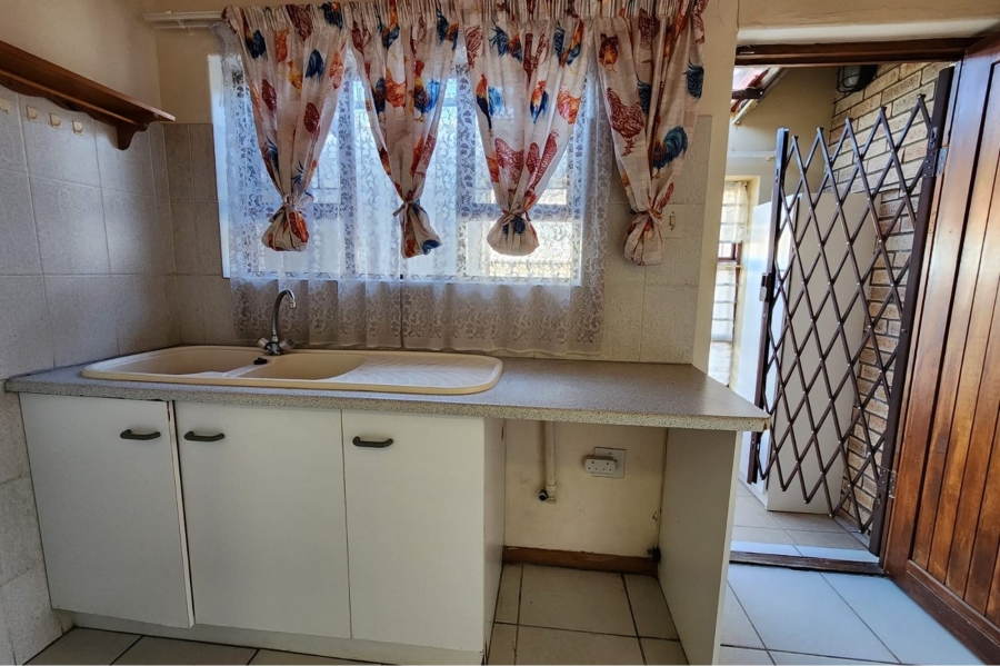 3 Bedroom Property for Sale in Wavecrest Eastern Cape
